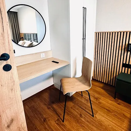 Apart111 Premium Basen W Cenie *